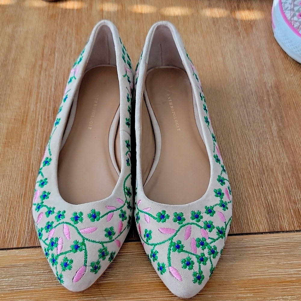 Sueded flats